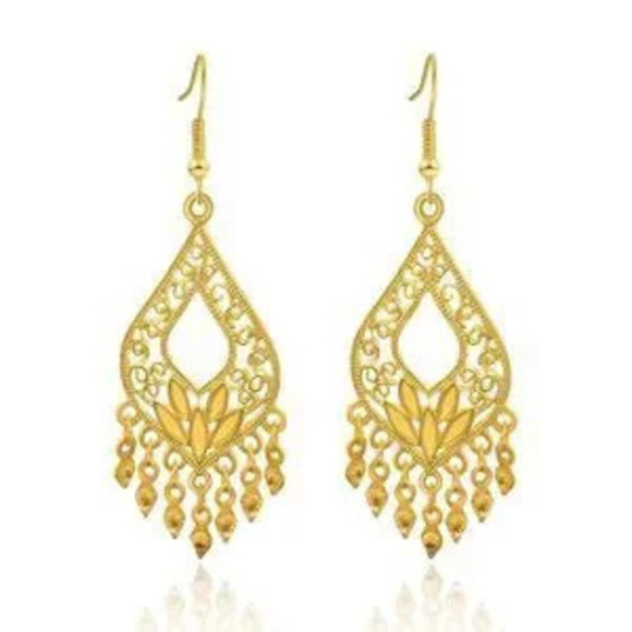 Jewelry - NEW 14k?Gold Plated Gold Filigree Dangle Earrings for Women